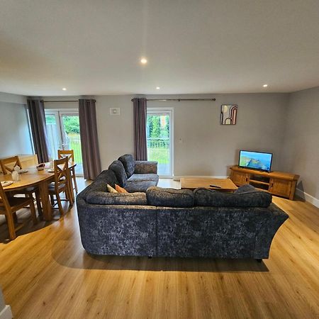 Shannon Oaks Apartments Portumna Esterno foto